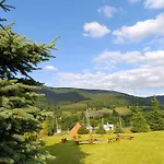 Folwark Noclegowy W Nowej Morawie - Tomaszowka Na Wys 600 M