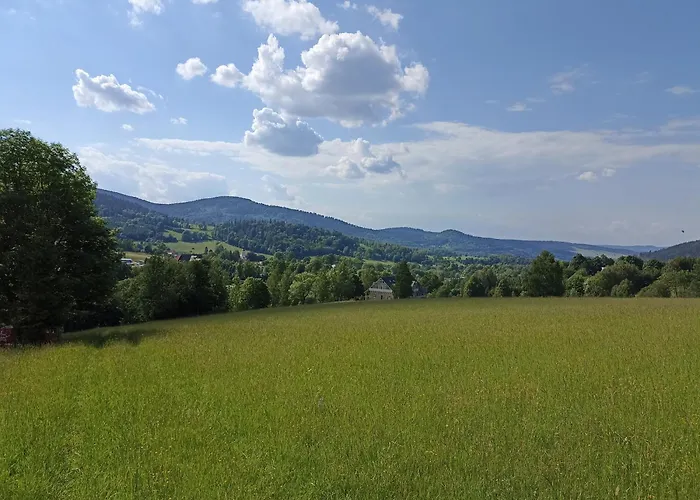 Folwark Noclegowy W Nowej Morawie - Tomaszowka Na Wys 600 M