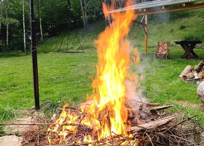 Folwark Noclegowy W Nowej Morawie - Tomaszowka Na Wys 600 M