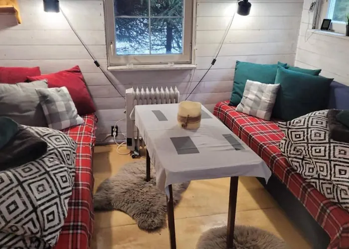 Folwark Noclegowy W Nowej Morawie - Tomaszowka Na Wys 600 M